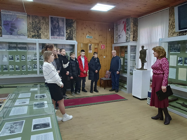 Учащиеся 7 класса побывали в музее Партизанской Славы на экскурсии «Женщины на фронтах Великой Отечественной войны».