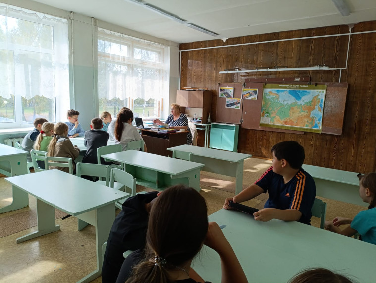 Знай, умей и соблюдай правила дорожного движения.